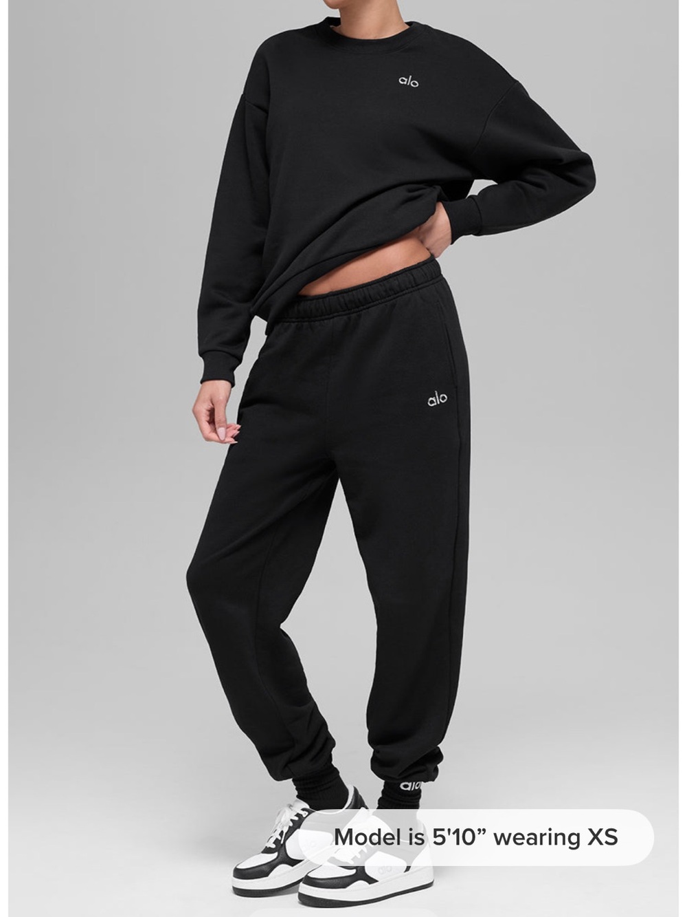 ALO Yoga Black Sweatset - Logo Joggers and crewneck